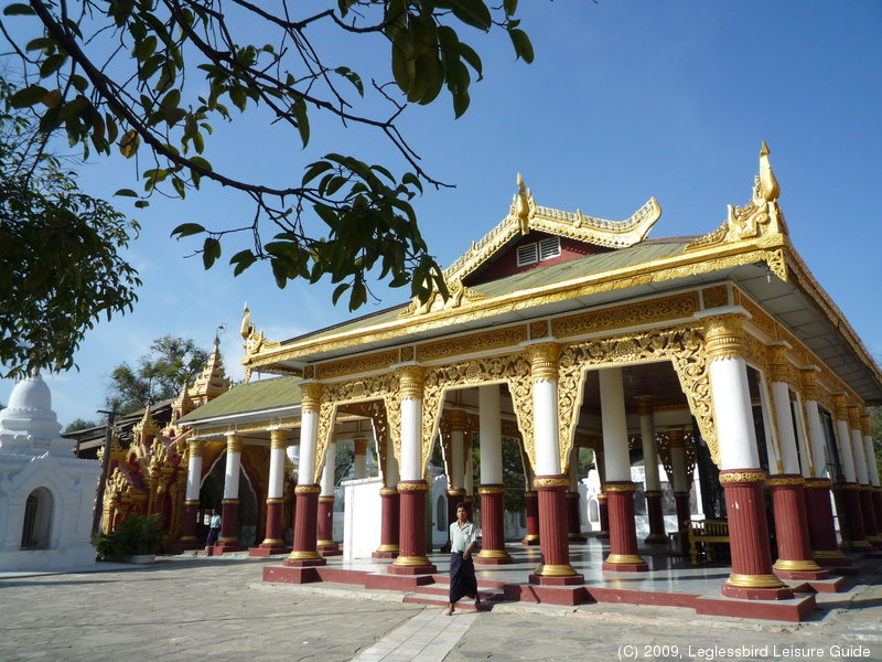 Kuthodaw Pagoda23